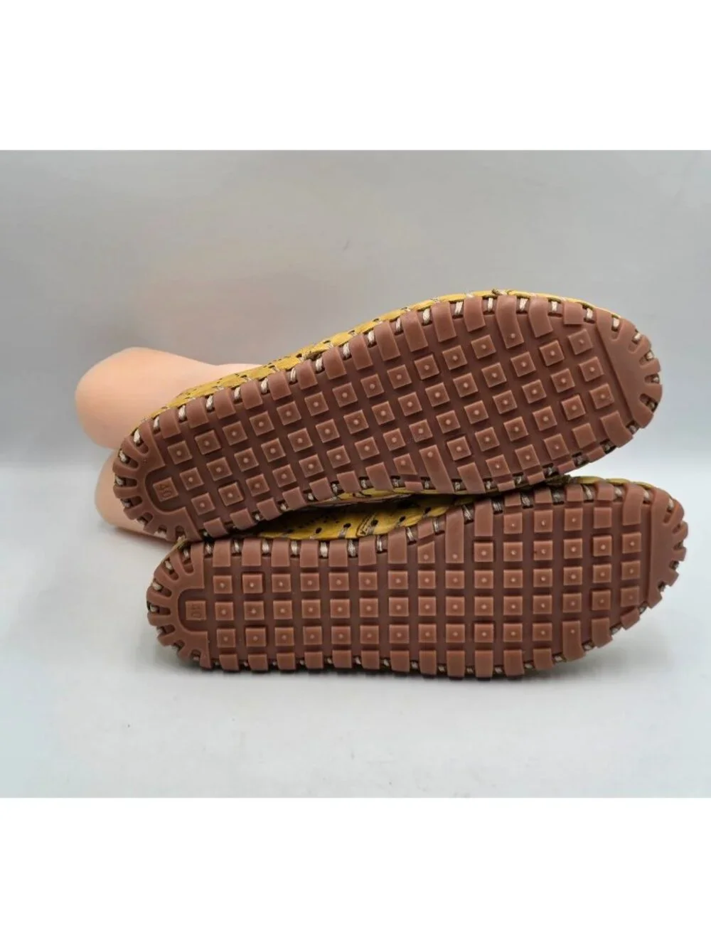 Spring Step Women's Yelow Leather Fusaro Slip-On Flats Loafers Sz 9.5 (40) 3822